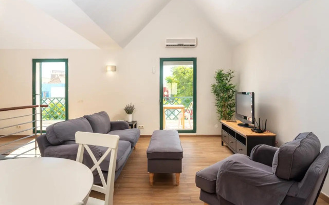 Holiday house in elite residential area of Faro