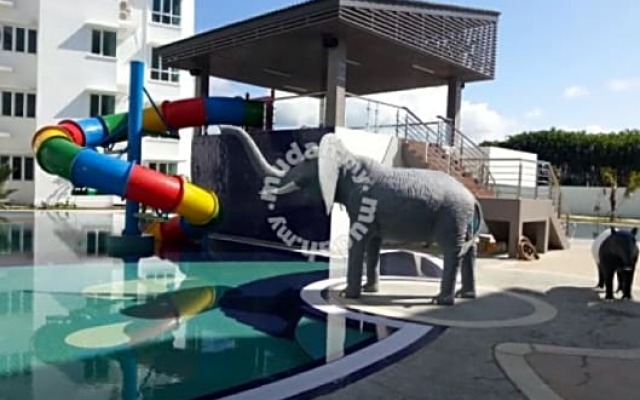 Homelite Resort water theme park condominium