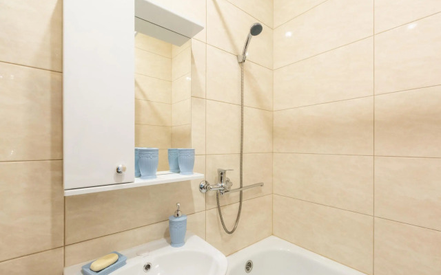 Пять звезд на Ленина 23