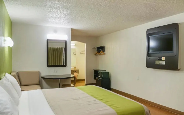 Motel 6 Harvey LA
