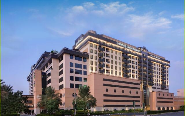 Pullman Dubai Creek City Centre Residences