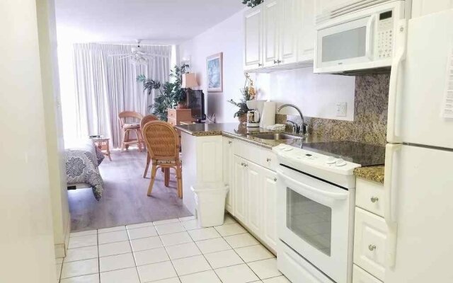 Ilikai Marina Studio City View Condos with Fully Equipped Kitchens & Free Wifi