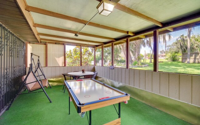 Family-friendly Home on Lake Tulane: Great Views!