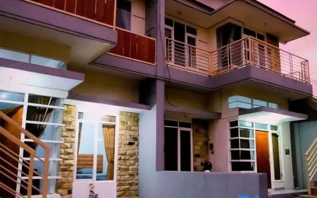 Villa Puncak Garuda D2