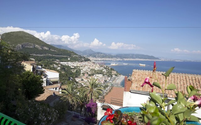 Starhost Vietri sul Mare