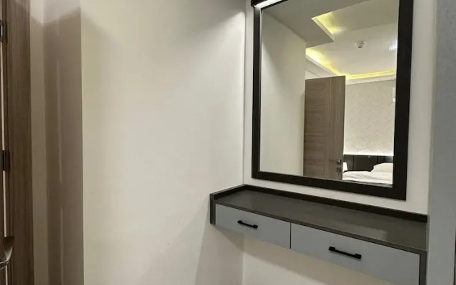 Privet Apartment 37 for Three Near Downtown Kh&sh