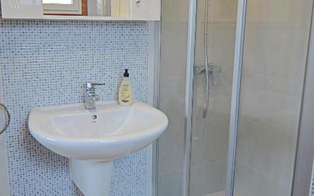 Apartamento con piscina próximo a Sanxenxo