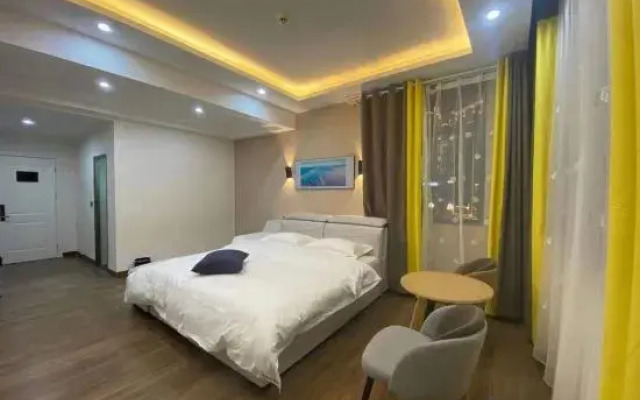 Maitreya Spades Hotel (Huquan Ecological Park Honghe Water Town Branch)