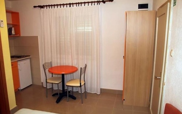 Apartments Sini