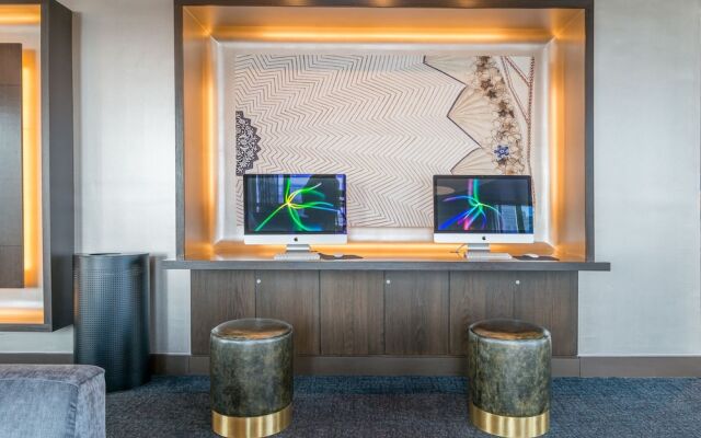 HomeAway Luxury Apartments at Newport