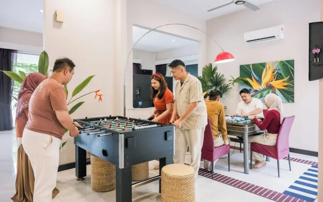 38Pax Flame of the Forest Retreat Villa KL by Verano