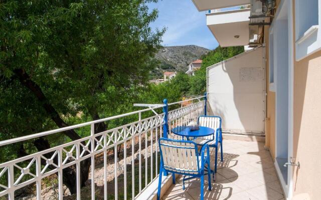 Sea View Retreat Studio In Agios Konstantinos!