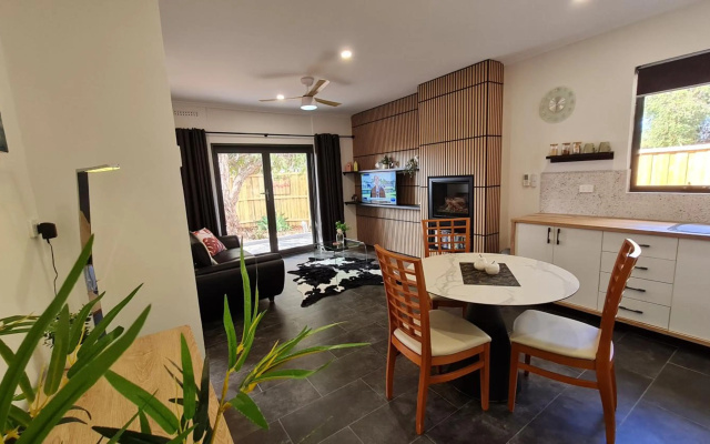 Stay Awhile in Port Pirie - min stay 4 nights — hotel in Port Pirie