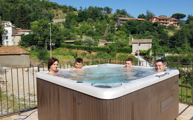 Agriturismo Castello delle Fornaci - Private Jacuzzi