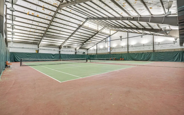 Lakefront Osage Beach Retreat: Dock Access!