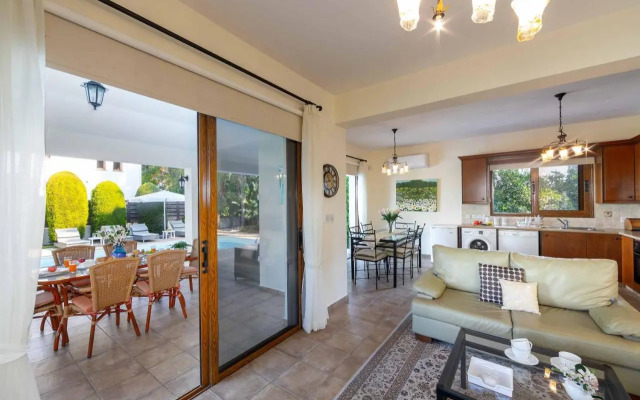 Villa Relax Latchi