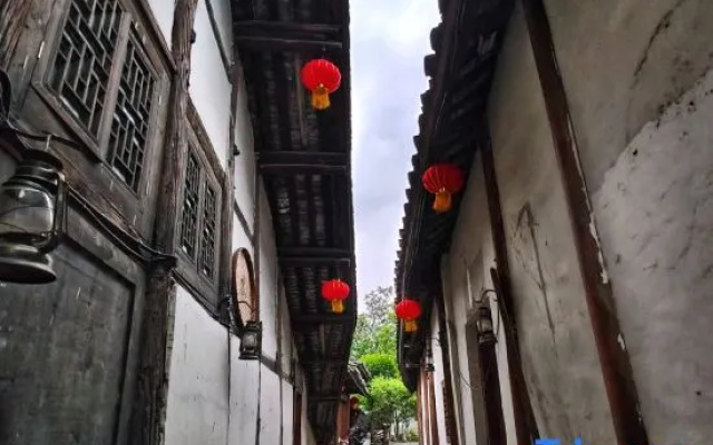 Yiju Qingyue Hotel
