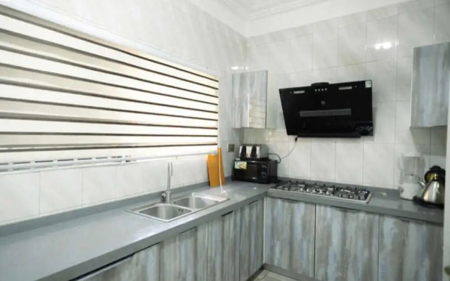Daa Dingbe Suites