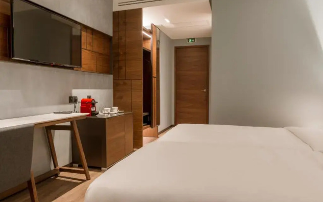 Aya Hotel
