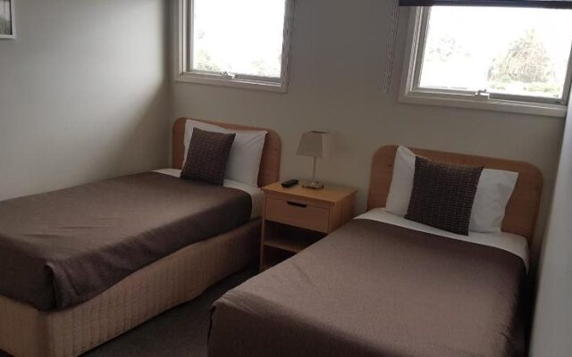 Econo Lodge Hacienda Motel Geelong