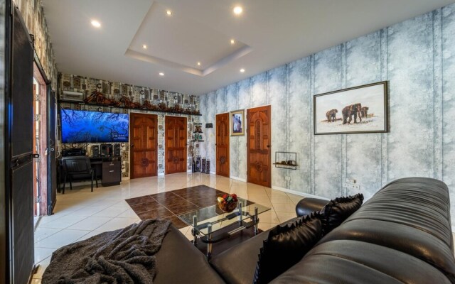3 Bed Pool Villa - S102