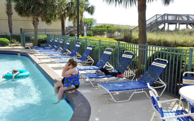 Verandas 305 3 Br condo by RedAwning