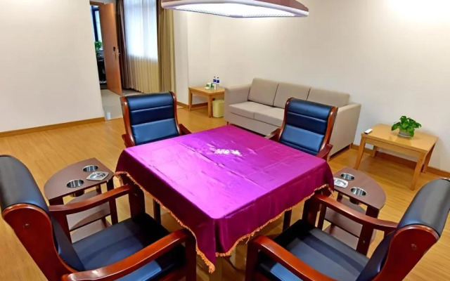 GreenTree Inn Tongxiang Chongfuzhen World Fur Center Branch