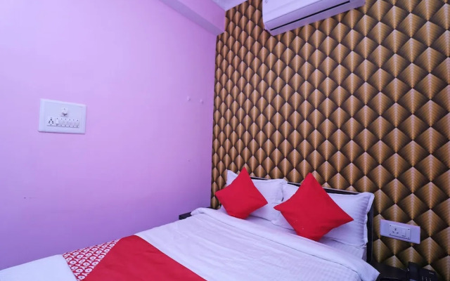 OYO 6841 Home Stay near Boring Road