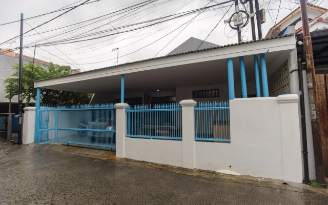 RedDoorz Syariah @ Sakura Hotel Jatiwaringin — 2-star hotel in Bekasi