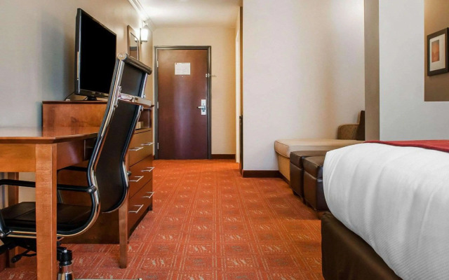 Comfort Suites Farmington