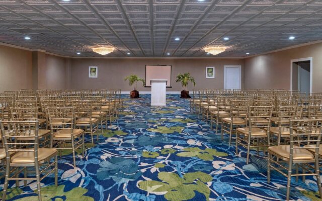 Courtyard by Marriott Nassau Downtown/Junkanoo Beach