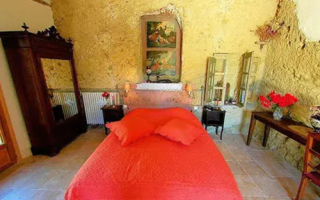 6 Bedroom House 16338592 By HomeRez