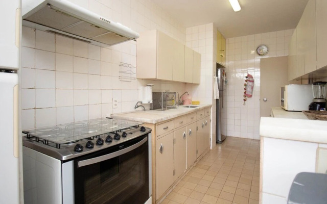 Apto com boa Localiza o Garagem e Ar-condicionado