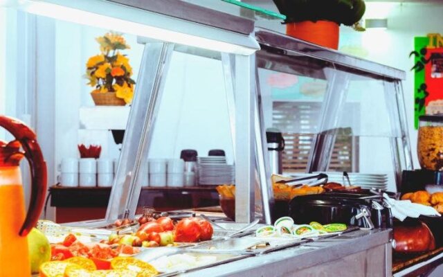 Waira Suites Hotel