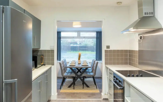 Beautiful 3-bed House in Bristol