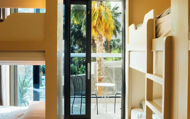 Luxury Hostel Business Bay