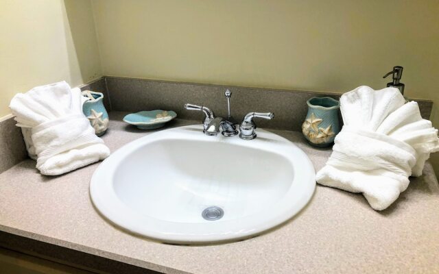 Olde Naples Condo #815