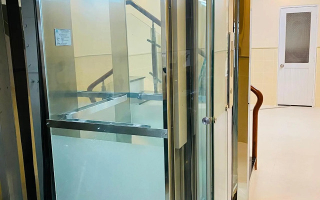 Home Away Homestay, City Center, D1