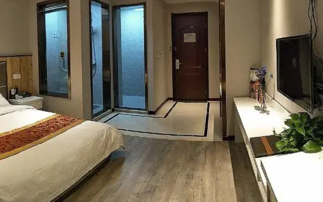 Danyang Donghua Express Hotel