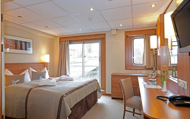 Hotelkabinenschiff Junker Jörg