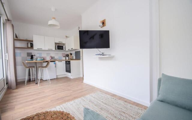 Appartement cosy 2 pers vue mer balcon hyper centre Dinard