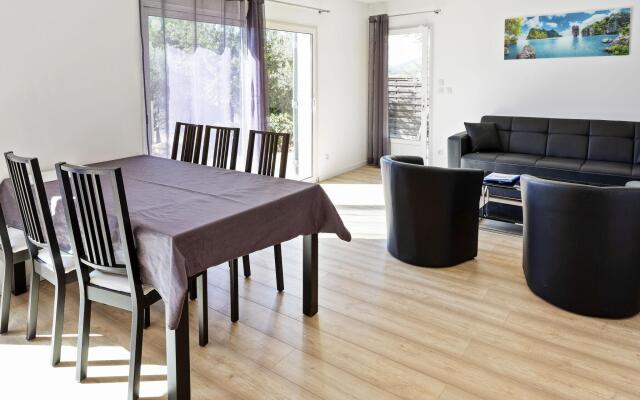 Detached house with private pool, 4 km from the medieval town of Brignoles