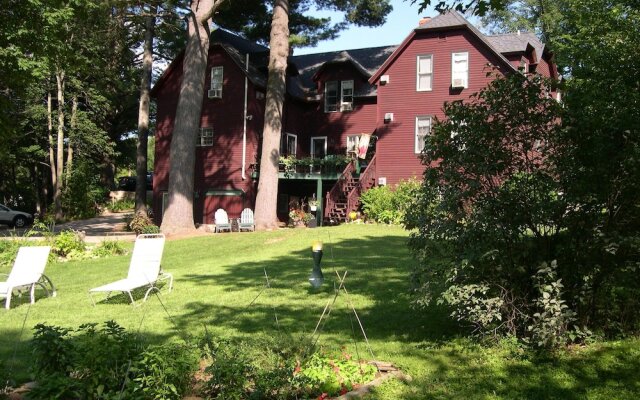 Cabernet Inn