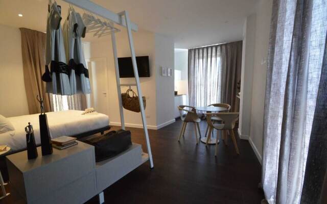 GuestHouse by LaSuite