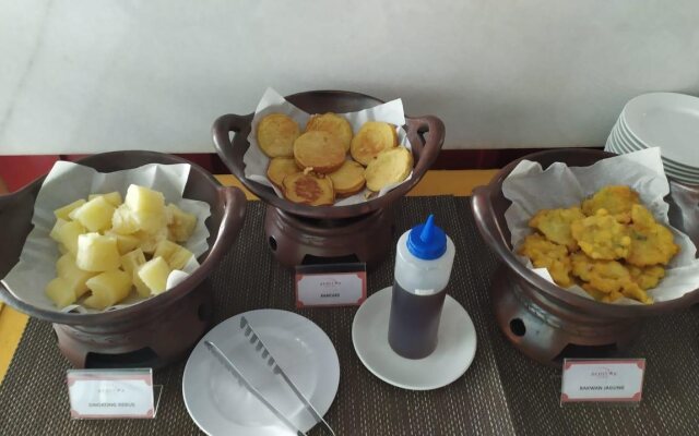 Redstar Hotel