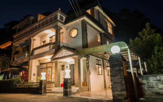 So Art Guesthouse & Hostel