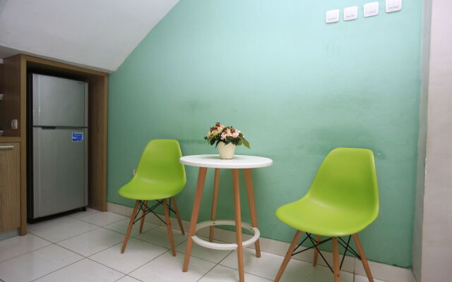 RedDoorz @ Karet Pedurenan 2