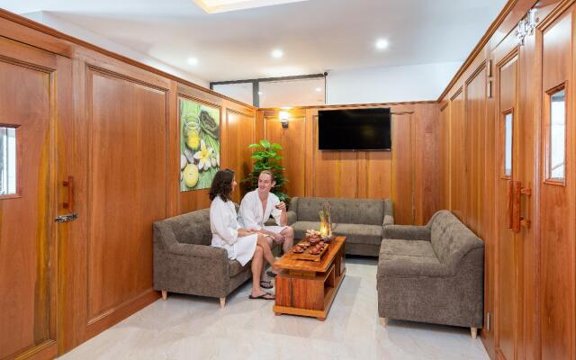 Sunny Ocean Hotel & Spa