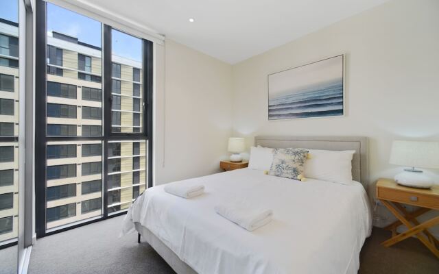 Homehotel Luxurious High Rise Apt