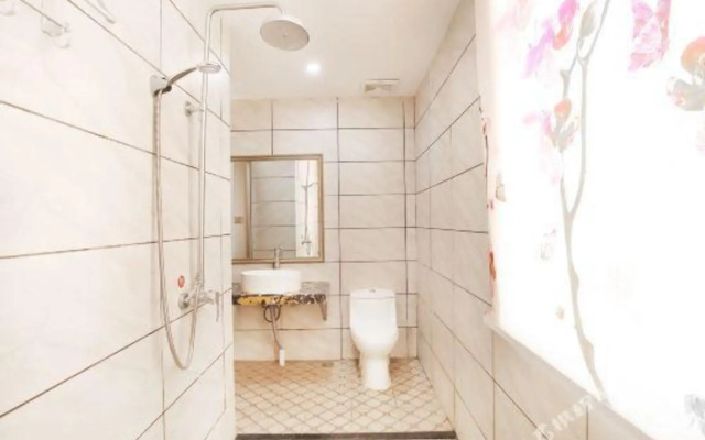 Yingyi Business Hotel